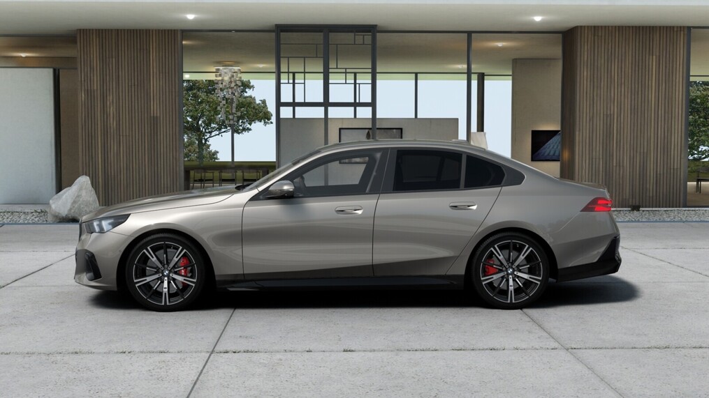 BMW Serii 5, 520