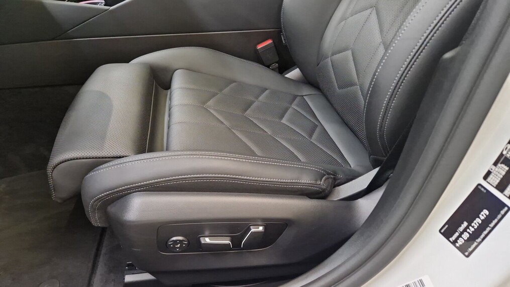 BMW Serii 5, 520