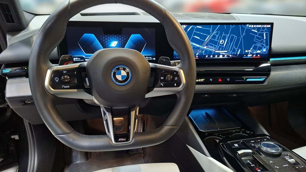 BMW Serii 5, 530