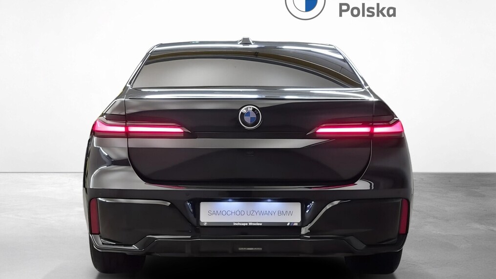 BMW Serii 7, 740