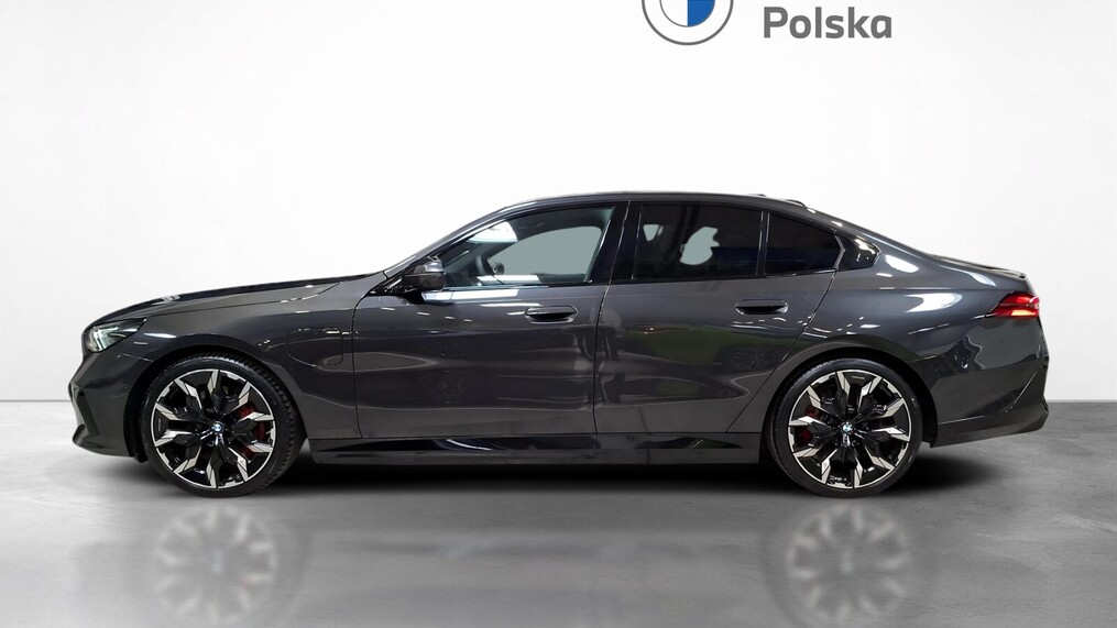 BMW Serii 5, 550