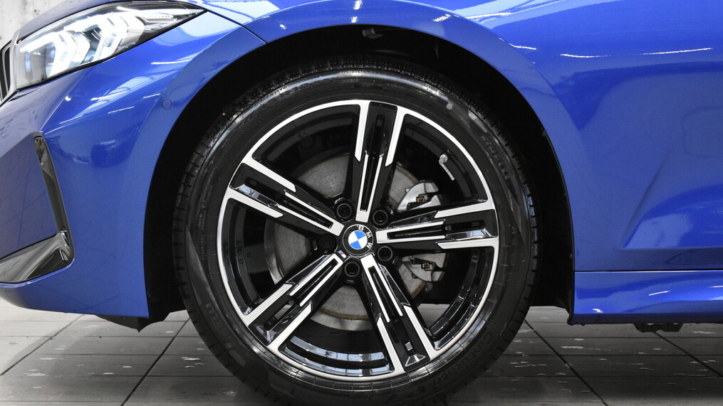 BMW Serii 3, 320