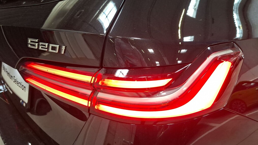 BMW Serii 5, 520