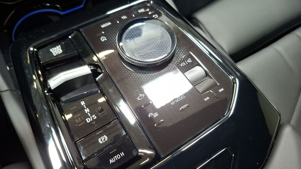 BMW Serii 5, 520