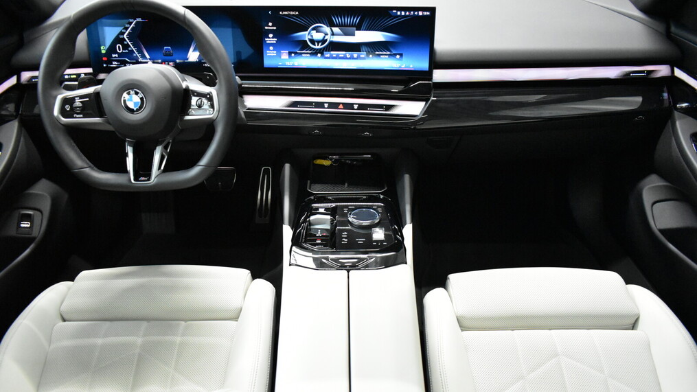 BMW Serii 5, 520