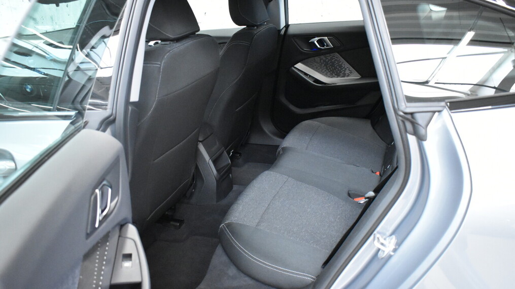 BMW Serii 2, 220
