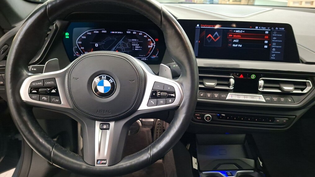 BMW Serii 2, 235
