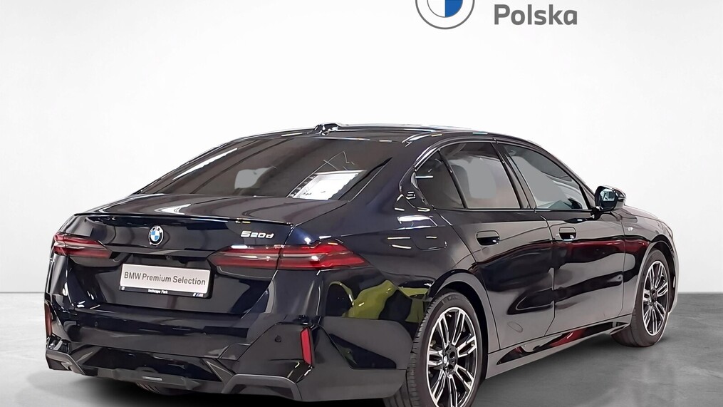 BMW Serii 5, 520