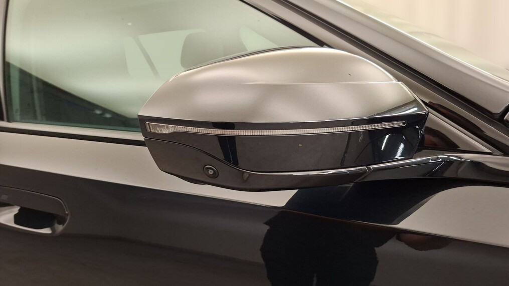 BMW Serii 5, 520