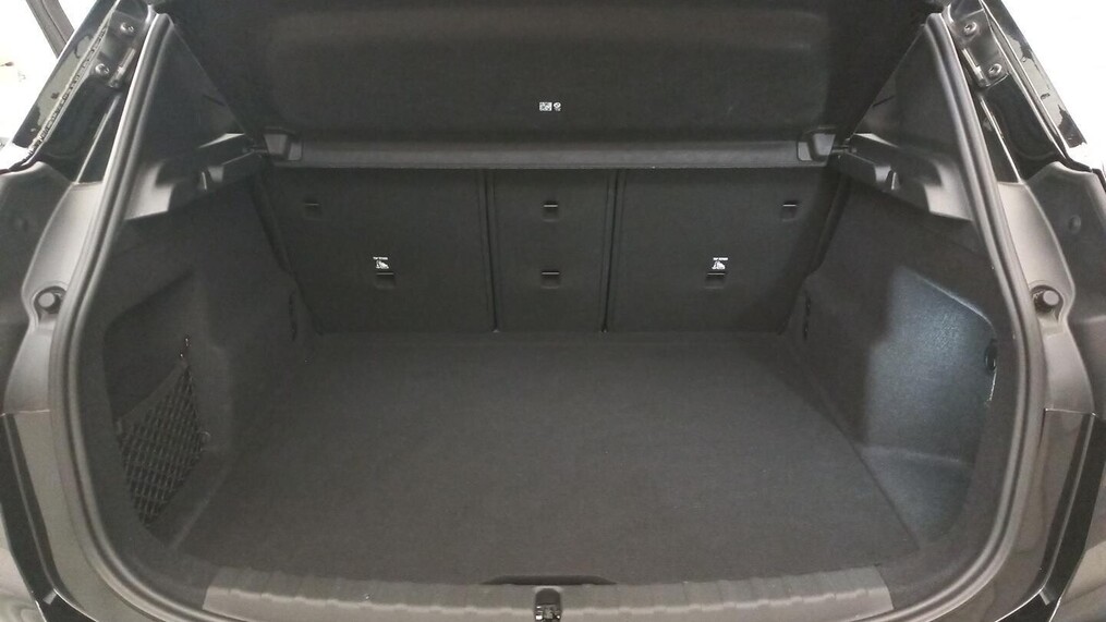 BMW Serii 2, 218
