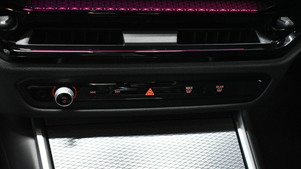 BMW Serii 3, 320