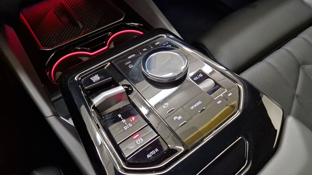 BMW Serii 5, 520