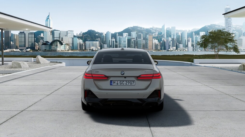 BMW Serii 5, 520