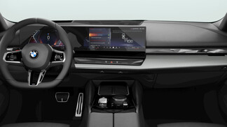 BMW Serii 5, 520