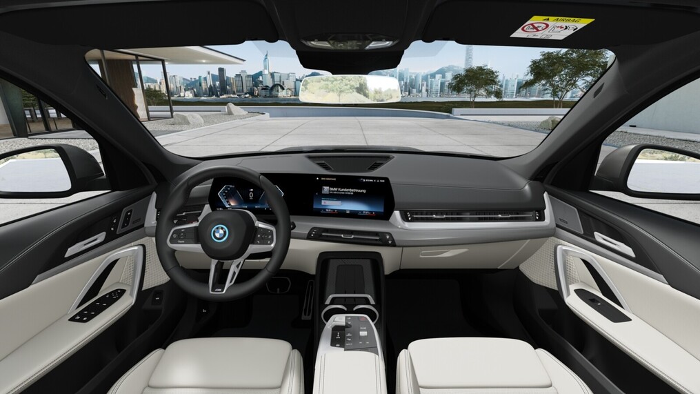 BMW iX1