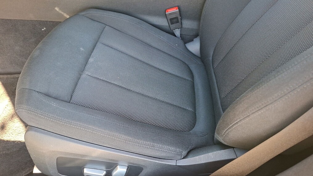 BMW Serii 3, 330