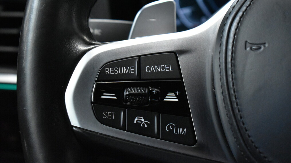 BMW Serii 3, 330
