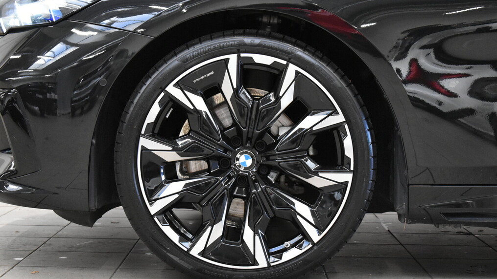BMW Serii 5, 520