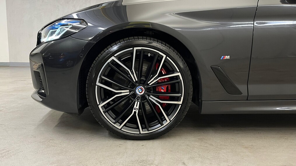 BMW Serii 5, 530