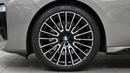 BMW Serii 7, 740