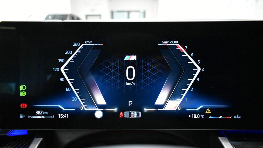 BMW Serii 5, 520