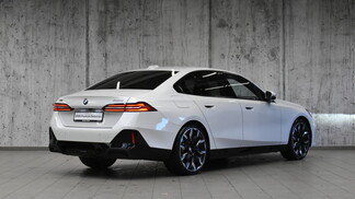 BMW Serii 5, 520