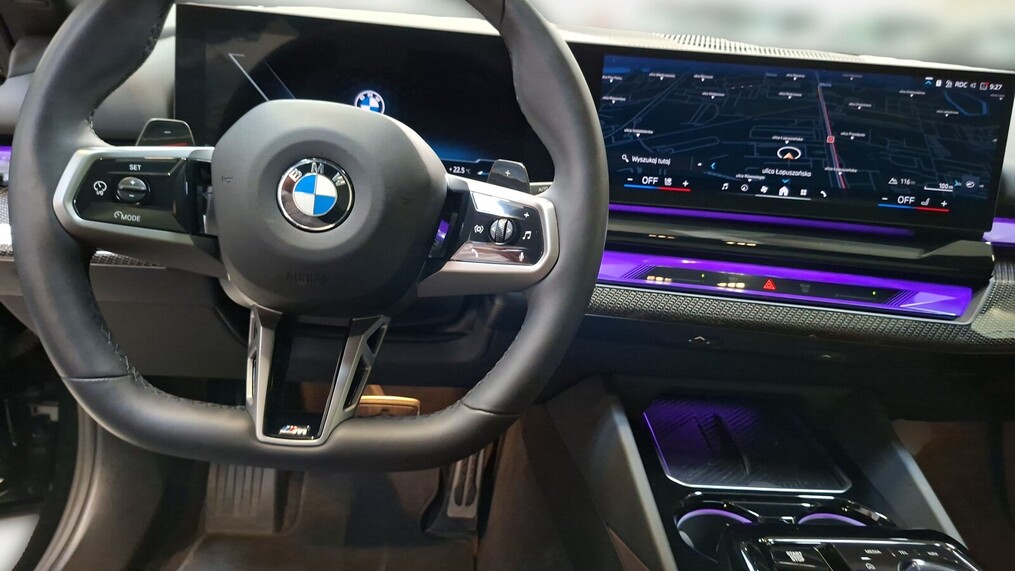 BMW Serii 5, 520