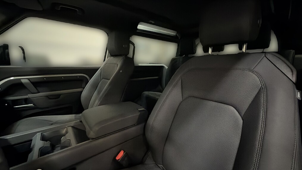 Land Rover Defender 90