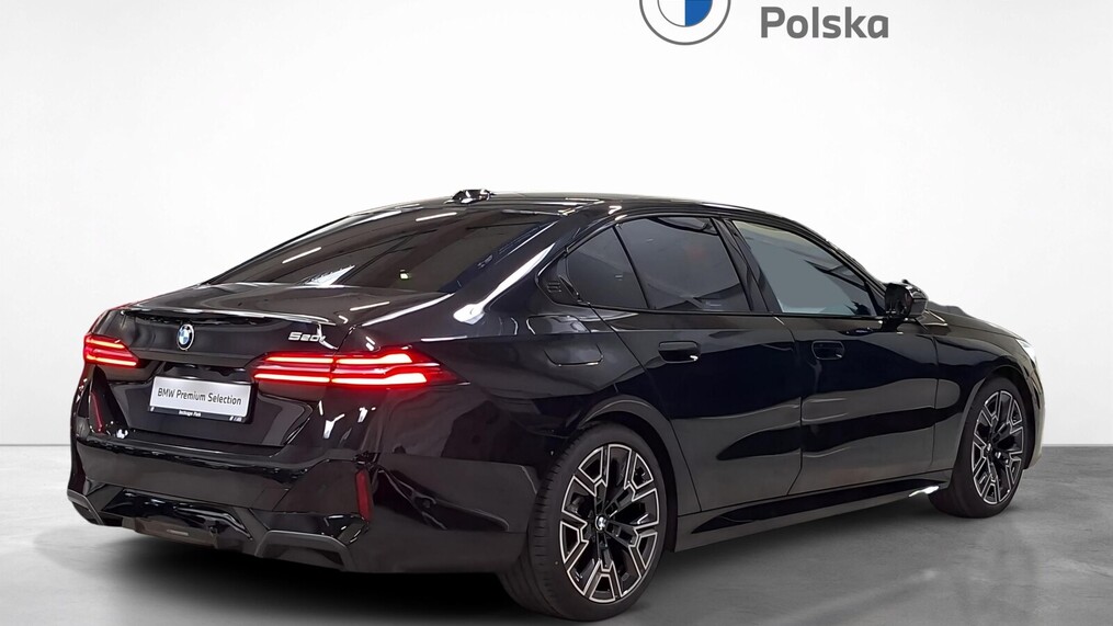 BMW Serii 5, 520