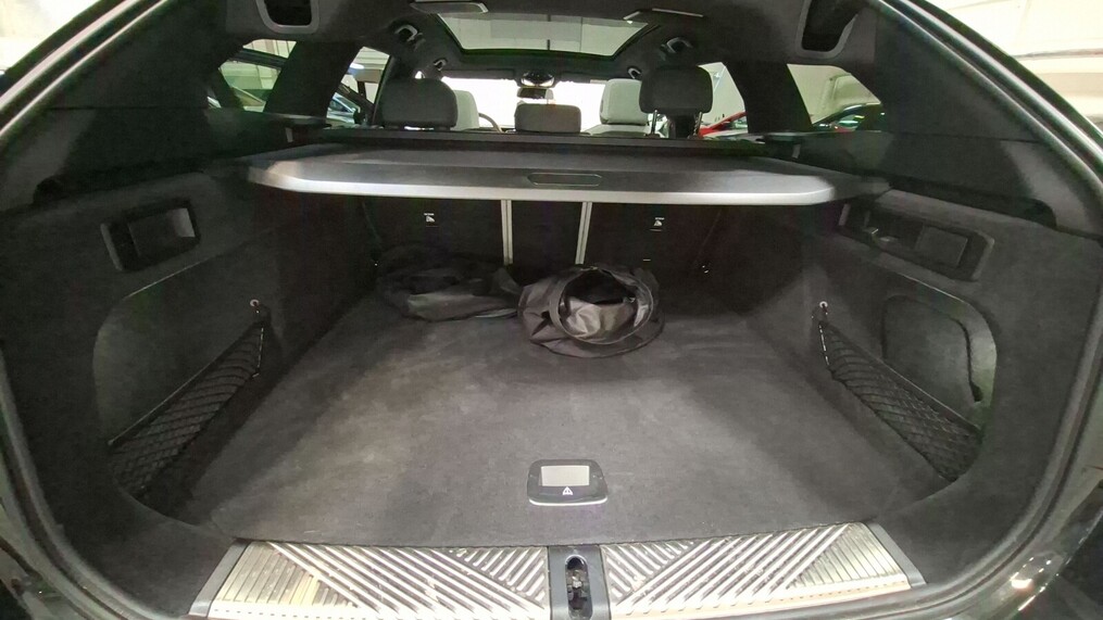 BMW Serii 5, 530