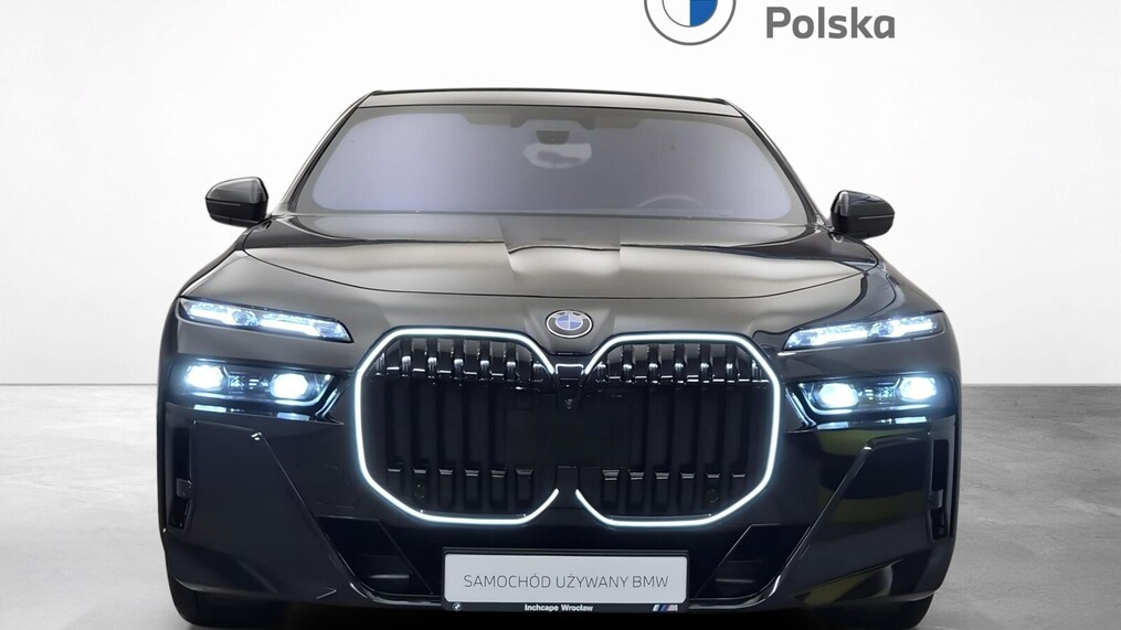 BMW Serii 7, 740
