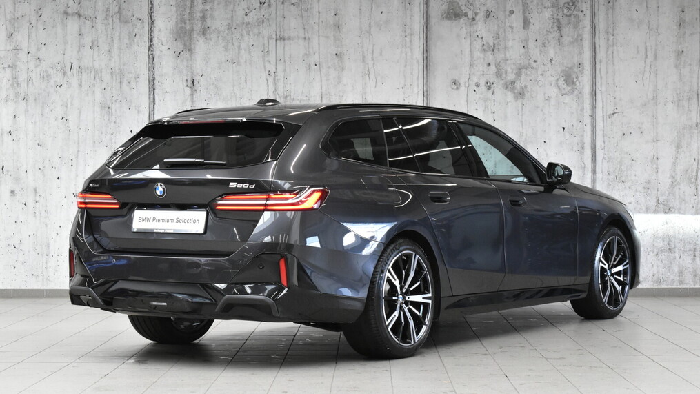 BMW Serii 5, 520