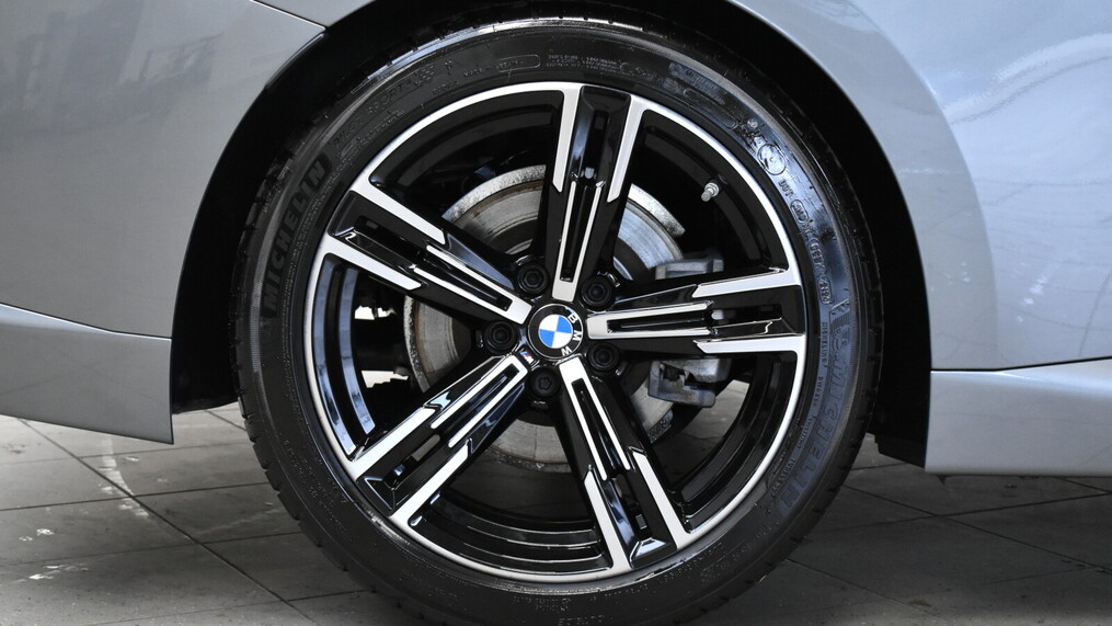 BMW Serii 2, 220