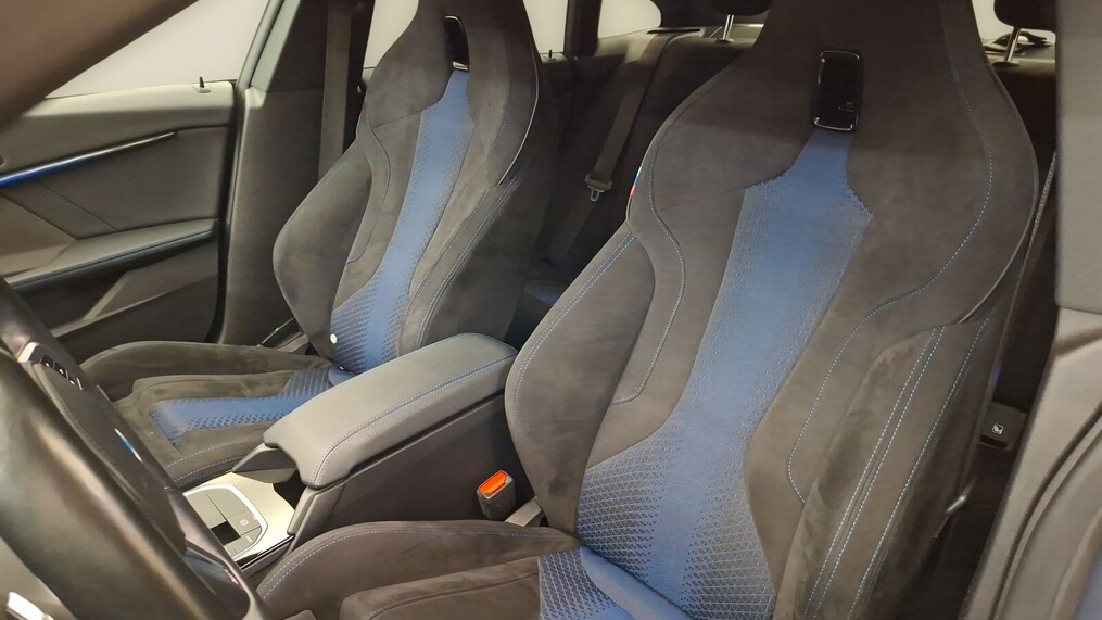 BMW Serii 2, 235
