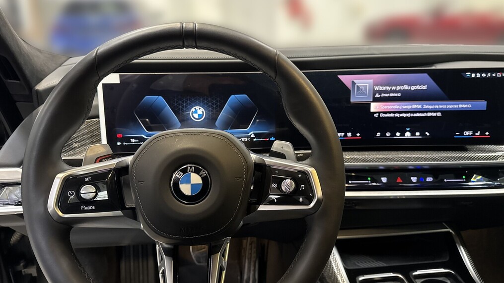 BMW Serii 7, 740