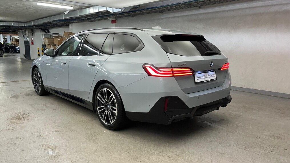 BMW Serii 5, 520
