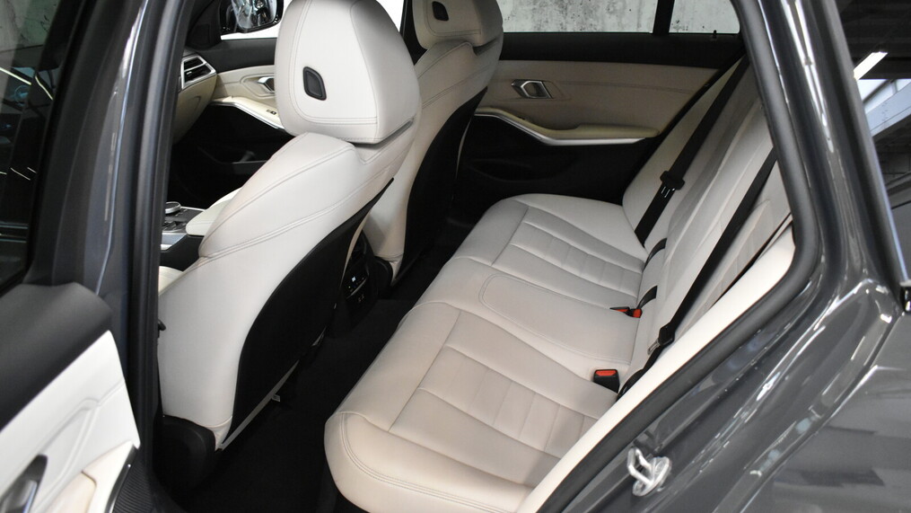 BMW Serii 3, 340