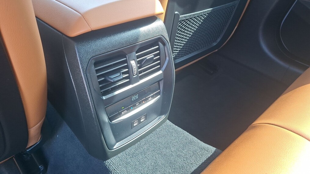 BMW Serii 3, 340