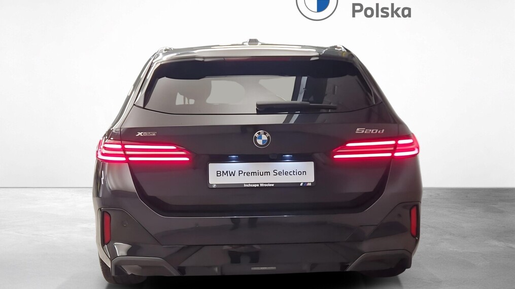 BMW Serii 5, 520
