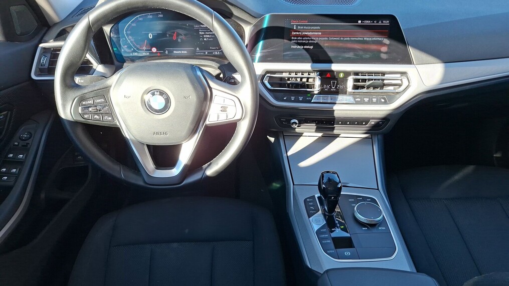 BMW Serii 3, 330