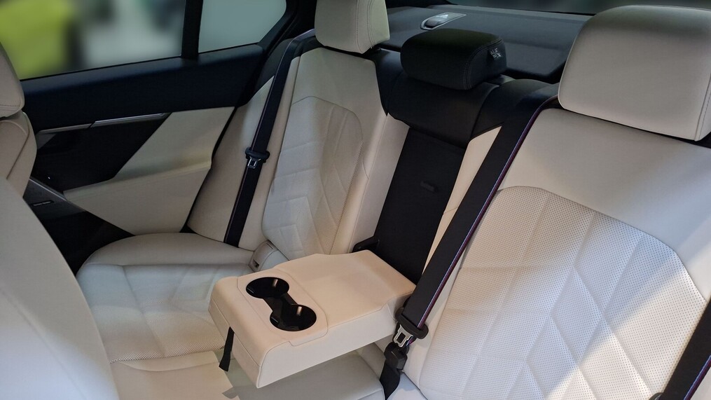 BMW Serii 5, 520