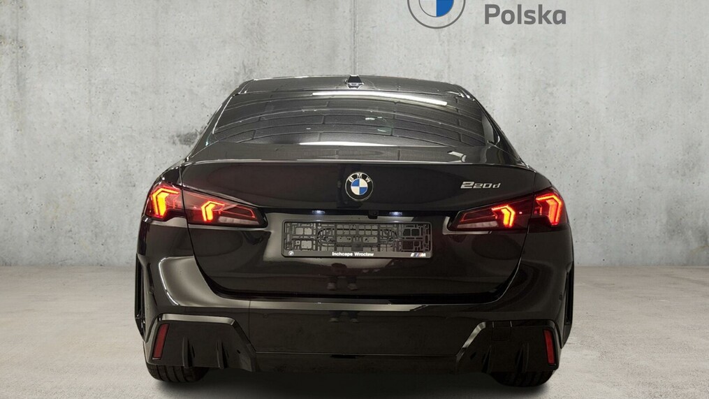 BMW Serii 2, 220