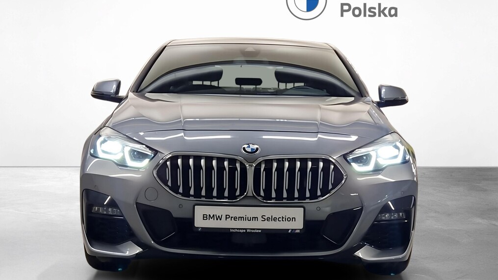 BMW Serii 2, 218