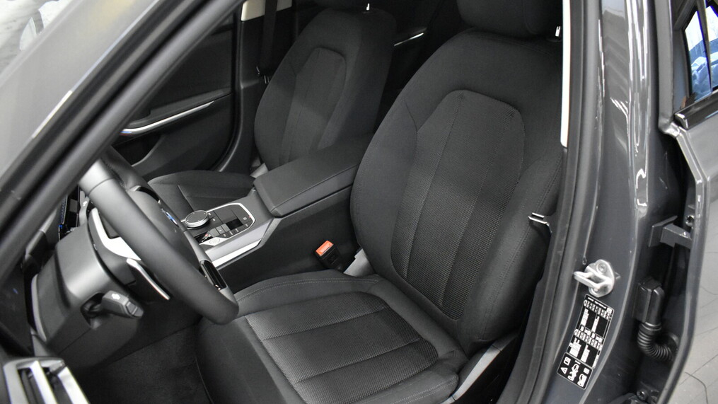 BMW Serii 3, 320