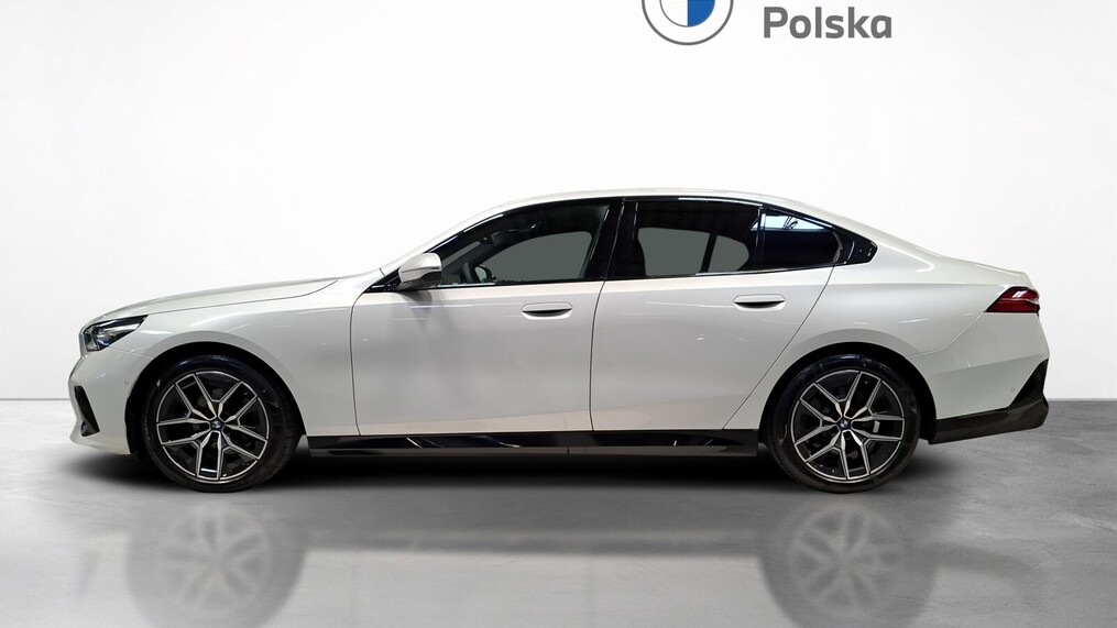 BMW Serii 5, 520