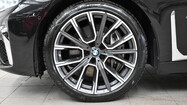 BMW Serii 7, 740