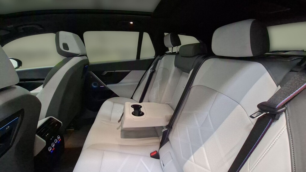 BMW Serii 5, 530
