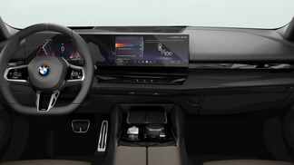 BMW Serii 5, 520