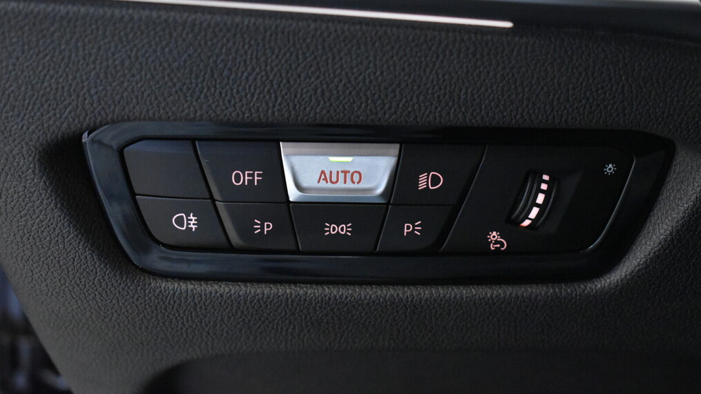 BMW Serii 3, 320