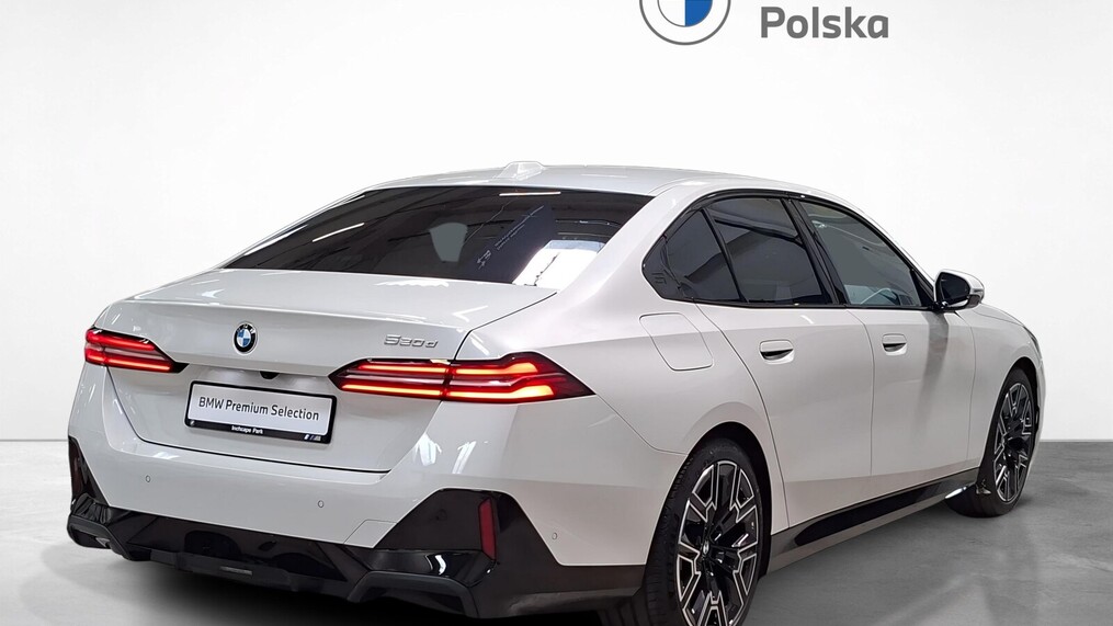 BMW Serii 5, 520